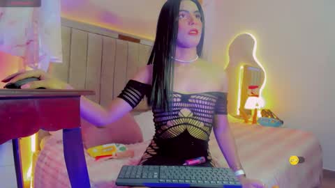 sexy chocolet  online show from 10-10-25, 06:29