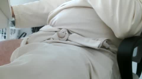 Snapshot of sexycouplextreme chatting on 01-28-25, 07:00 Sexycouplextreme online show from 01-28-25, 07:00