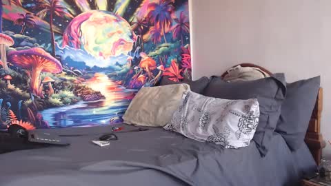 Mike online show from 09-10-25, 09:37