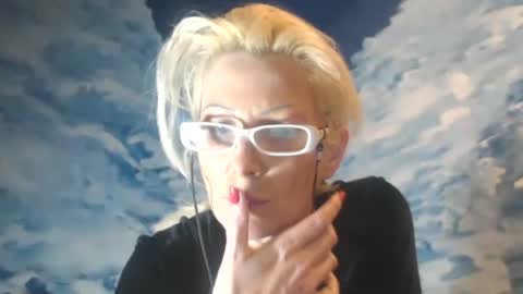 ENI pvt moan your name  WHEN I M NOT online you tell me in SNAPCHAT deal yes add me...  FREE TWITTER magiconline101...... online show from 01-10-25, 08:26