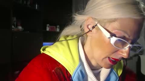 ENI pvt moan your name  WHEN I M NOT online you tell me in SNAPCHAT deal yes add me...  FREE TWITTER magiconline101...... online show from 10-01-25, 11:33