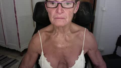 Snapshot of sexyfit58 chatting on 12-03-24, 12:24 SexyFit58 online show from 12-03-24, 12:24