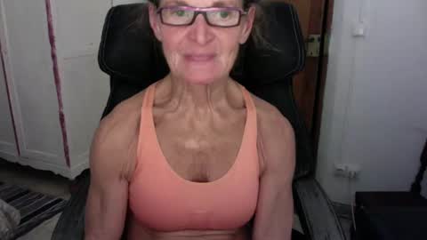 Snapshot of sexyfit58 chatting on 12-20-24, 11:47 SexyFit58 online show from 12-20-24, 11:47