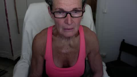 Snapshot of sexyfit58 chatting on 03-01-25, 06:32 SexyFit58 online show from 03-01-25, 06:32