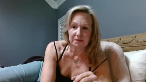 Snapshot of sexyfloridamilf chatting on 01-19-25, 03:21 LisaisLuscious online show from 01-19-25, 03:21