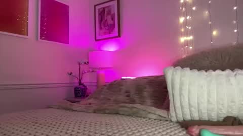 Ashley Love online show from 01-13-26, 09:47