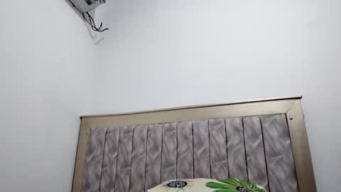 sexygril01 online show from 10-10-25, 11:20