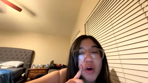 Snapshot of sexylatina22493587 chatting on 03-04-26, 06:08 sexylatina22493587 online show from 03-04-26, 06:08