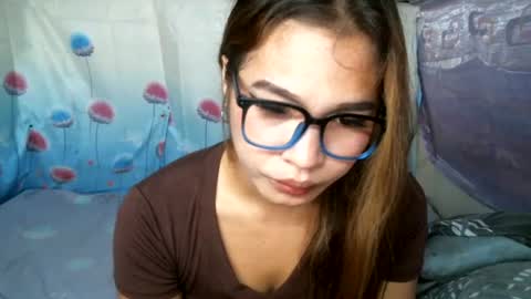 Snapshot of sexylaylia chatting on 06-20-26, 07:00 Laylia3 online show from 06-20-26, 07:00