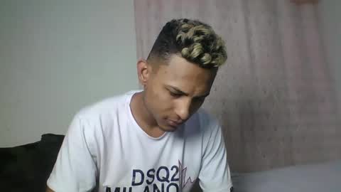 Snapshot of sexyleon69 chatting on 12-31-24, 07:51 Sexy leon online show from 12-31-24, 07:51