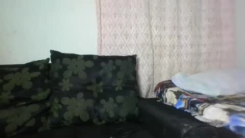 Snapshot of sexyleon69 chatting on 01-18-25, 04:26 Sexy leon online show from 01-18-25, 04:26