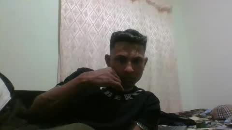 Snapshot of sexyleon69 chatting on 02-06-25, 07:35 Sexy leon online show from 02-06-25, 07:35