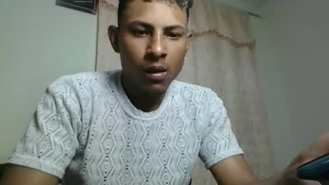 Snapshot of sexyleon69 chatting on 02-12-25, 04:44 Sexy leon online show from 02-12-25, 04:44