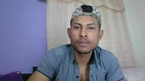 Snapshot of sexyleon69 chatting on 09-15-25, 07:03 Sexy leon online show from 09-15-25, 07:03