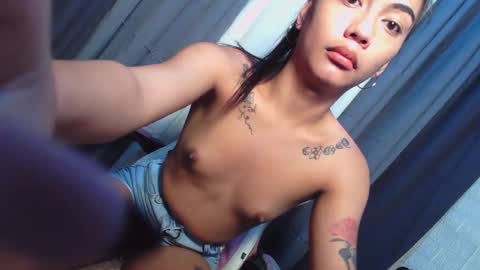 Snapshot of sexylovesappira chatting on 12-28-24, 03:59 maxine online show from 12-28-24, 03:59