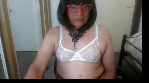 Luna online show from 11-28-25, 06:49