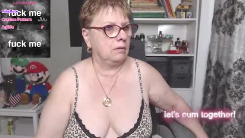 sexylynette4u online show from 11-25-25, 10:15