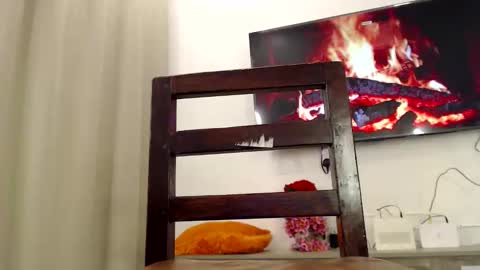 Melina online show from 10-24-25, 10:50