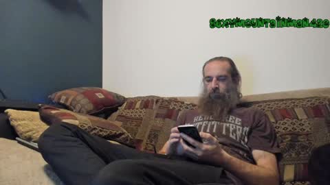 Snapshot of sexymountainman420 chatting on 12-22-24, 04:28 Sexymountainman420 online show from 12-22-24, 04:28