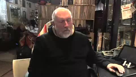 Grizz Lee Bear online show from 12-23-24, 05:00