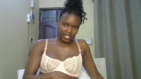 Snapshot of sexypetite_lee chatting on 01-06-25, 07:02 Lee online show from 01-06-25, 07:02