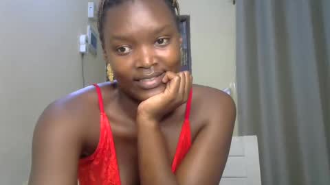 Snapshot of sexypetite_lee chatting on 02-07-25, 11:56 Lee online show from 02-07-25, 11:56