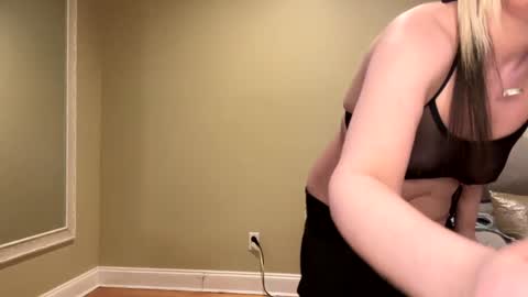 Sexypiglet2728 online show from 01-22-25, 02:48