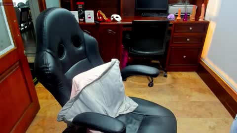 R A C H E L online show from 11-01-25, 12:07