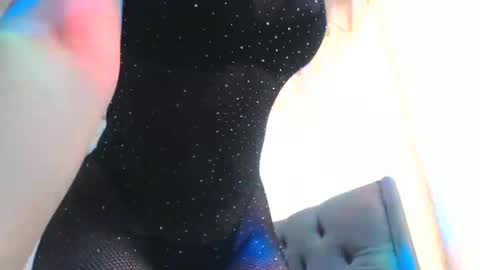 Venus Independent Model online show from 09-17-25, 06:09