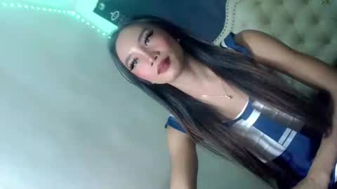 Snapshot of sexyshinixx chatting on 10-07-25, 07:33 sexyshinixx online show from 10-07-25, 07:33