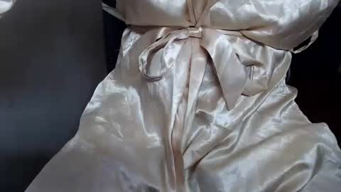 Snapshot of sexyshinixx chatting on 10-08-25, 08:39 sexyshinixx online show from 10-08-25, 08:39