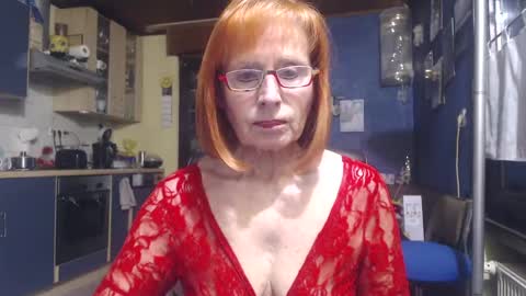 Silvie online show from 12-29-24, 02:52