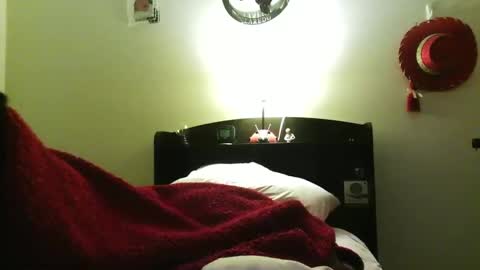 Snapshot of sexysmiley109 chatting on 11-24-25, 02:44 sexysmiley109 online show from 11-24-25, 02:44