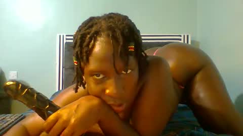 Snapshot of sexyvivy chatting on 01-17-25, 03:32 VIVIAN online show from 01-17-25, 03:32