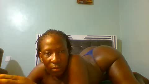 Snapshot of sexyvivy chatting on 01-26-25, 03:03 VIVIAN online show from 01-26-25, 03:03