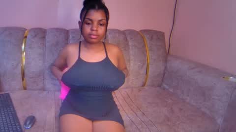 sexyyred_ online show from 12-04-24, 10:30