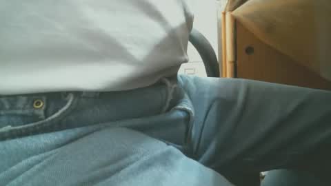 Snapshot of sflgentlman chatting on 04-29-26, 08:15 Bruce online show from 04-29-26, 08:15