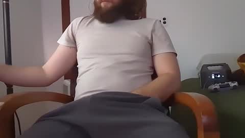 Gee online show from 11-18-25, 01:48