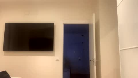 Snapshot of sguyxxxx chatting on 10-05-25, 07:34 sguyxxxx online show from 10-05-25, 07:34