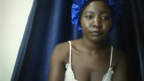 Snapshot of sha488823 chatting on 01-03-25, 12:33 sharon online show from 01-03-25, 12:33