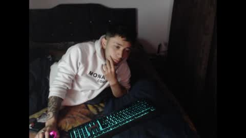 Snapshot of shadow_men_ chatting on 07-13-26, 08:17 james online show from 07-13-26, 08:17