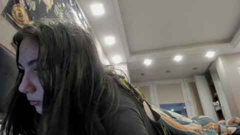 Snapshot of shadow_raffi chatting on 12-28-24, 01:38 shadow_raffi online show from 12-28-24, 01:38