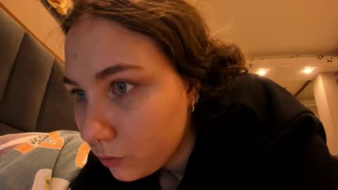 Snapshot of shadow_raffi chatting on 10-16-25, 03:29 shadow_raffi online show from 10-16-25, 03:29