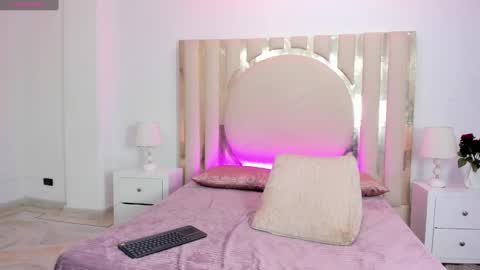 Snapshot of shainabonne chatting on 02-13-25, 10:43 Shaina online show from 02-13-25, 10:43