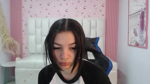 Shalon  online show from 12-14-25, 01:16