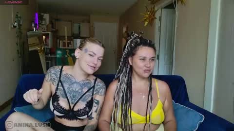 Torri and Max online show from 11-04-25, 08:24