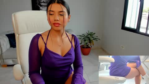 Snapshot of shanabellucy chatting on 01-23-25, 03:43 onlyfans shanabellucy online show from 01-23-25, 03:43