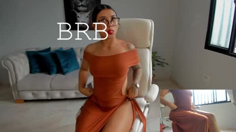 Snapshot of shanabellucy chatting on 01-26-25, 06:37 onlyfans shanabellucy online show from 01-26-25, 06:37