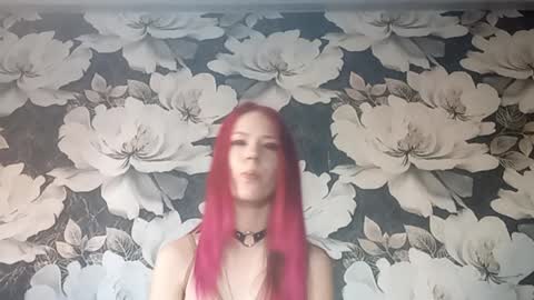 Snapshot of shandawilkenson chatting on 09-26-25, 01:09 Lia online show from 09-26-25, 01:09