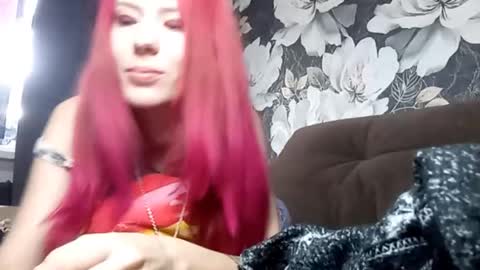 Snapshot of shandawilkenson chatting on 09-30-25, 02:05 Lia online show from 09-30-25, 02:05